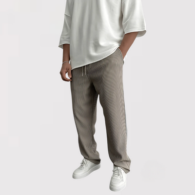 HIROAKI | 快適なリブ編みパンツ